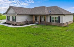 32160 Midway Road, Poteau, OK 74953