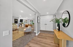 13268 Kenroyal Drive, Des Peres, MO 63131