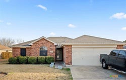 512 Mockingbird Lane, Lockhart, TX 78644