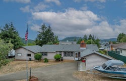 1311 WILLOW ST, Myrtle Point, OR 97458