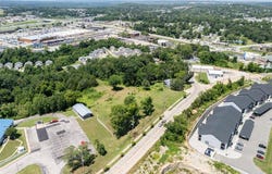 813 American Legion Dr, Festus, MO 63028