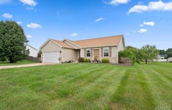 213 E Ash Road, Warrenton, MO 63383