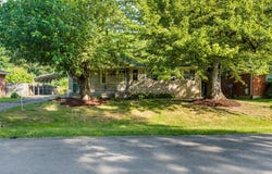 4310 Raven Ridge Drive, Louisville, KY 40216