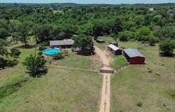 1197 Private Road 2071, Giddings, TX 78942