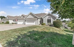 9613 N Locust Drive, Kansas City, MO 64155