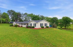 10951 and 10949 E Laurel Road, London, KY 40741
