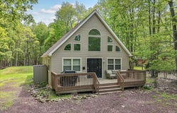 186 BRIER CREST ROAD, BLAKESLEE, PA 18610