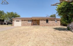 105 E MAPLE STREET, Holliday, TX 76366