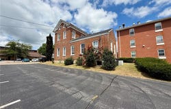 17 E Saint Joseph Street, Perryville, MO 63775
