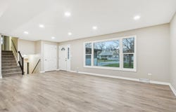 530 Thompson Avenue, Winthrop Harbor, IL 60096
