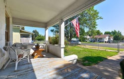 312 S 10th Ave, Yakima, WA 98902