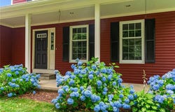 43 Peckham Place, Bristol, RI 02809