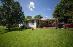 628 Shamrock DR, Marshall, MO 65340