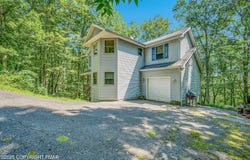 164 Bellingham Drive, Bushkill, PA 18324