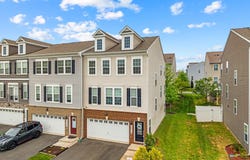 10614 HINTON Way, MANASSAS, VA 20112