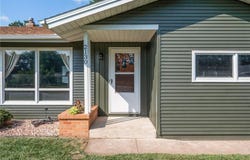 2130 Oakridge Road, Stillwater, MN 55082