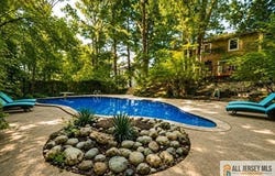 11 Buffalo Run, East Brunswick, NJ 08816