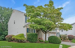 28 Hawthorn Drive, Edison, NJ 08820