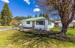 203 S 1st St, Osburn, ID 83849