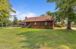 527 Highway 172, Hubert, NC 28539
