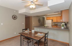408 W Side Dr, IowaCity, IA 52246