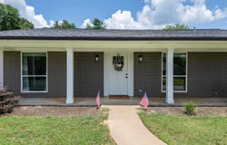 105 E Tulip St, White Oak, TX 75693