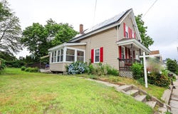 98 Humphrey St, Lowell, MA 01850