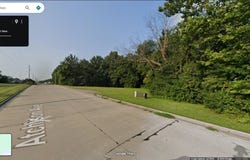 1 Atchison Ave, Marshall, MO 65340