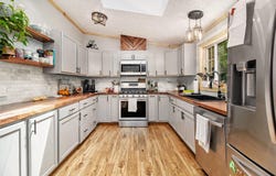 5833 W Mavis Road, Ludington, MI 49431