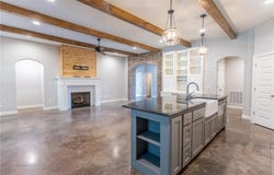 346  N Ainsley  LOOP, Fayetteville, AR 72704