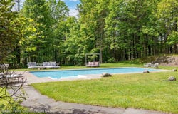 16 Juniper Lane, Woodstock, NY 12498
