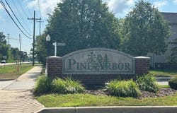 24018 White Pine Street, Flat Rock, MI 48134