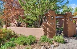 224 Simpson, Taos, NM 87571