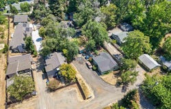 737 Leland Court, Redding, CA 96001