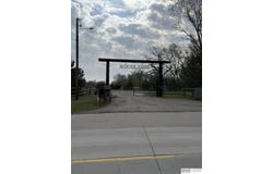 1565 W Woodland Trail, Fremont, NE 68025