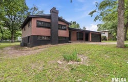 66 W Hazel Dell Lane, Springfield, IL 62703