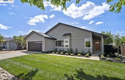 5569 Haggin Oaks Ave, Livermore, CA 94551