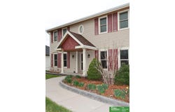 315 Pheasant Run Lane, Papillion, NE 68046
