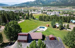 630 GRANDVIEW Drive, Alpine, WY 83128
