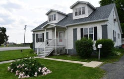 531 S Vine St, Arthur, IL 61911