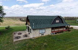 000  Farmers Ridge Rd, Nebo, IL 62355