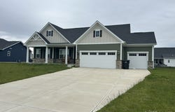 298 Larimar Drive, Whiteland, IN 46184