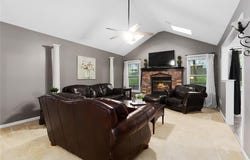 1512 NE Auburn Drive, Lee's Summit, MO 64086