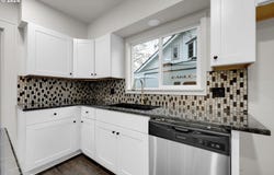 311 N 9TH ST, Cottage Grove, OR 97424