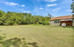 900 Trinity ST E, Lockhart, TX 78644