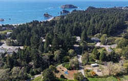 1300 HAMPTON RD, Brookings, OR 97415