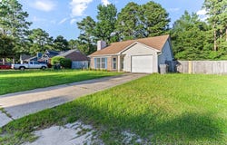 4105 Freedom Lane, Hope Mills, NC 28348