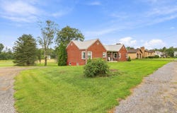 401 Dobson St, Windber, PA 15963