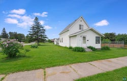 3732 E 6th St, Superior, WI 54880