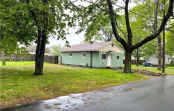 76 Langley Street, Warwick, RI 02889